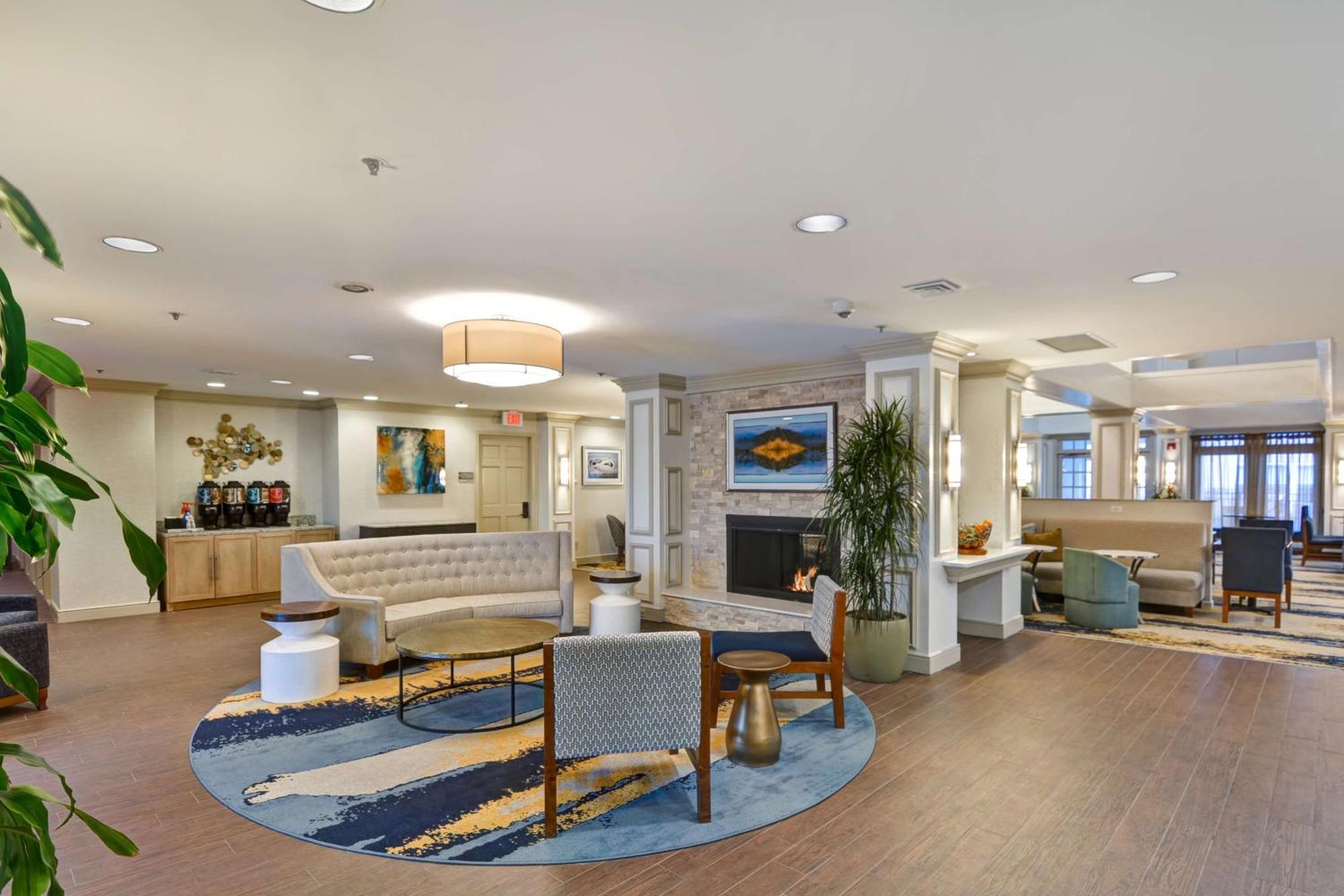 Homewood Suites By Hilton Windsor Locks Hartford Exteriör bild